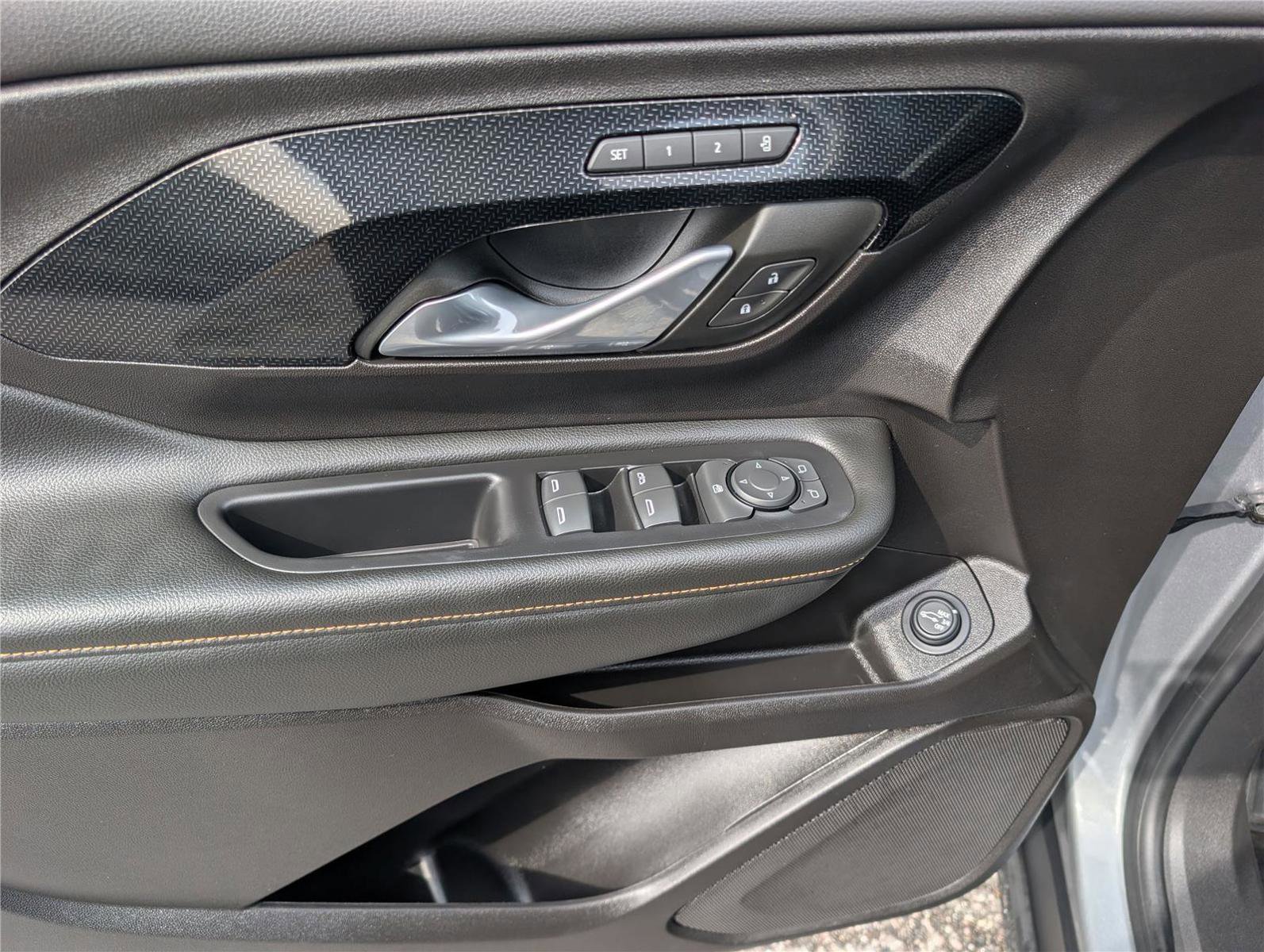 Used 2024 GMC Terrain AT4 image 20