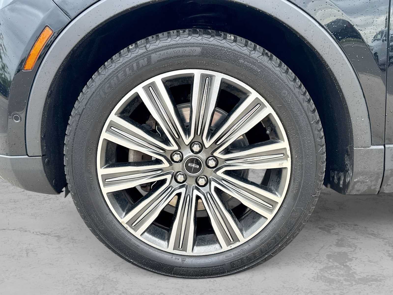 Used 2016 Lincoln MKX Black Label w/ Technology Package AWD/4WD image 13