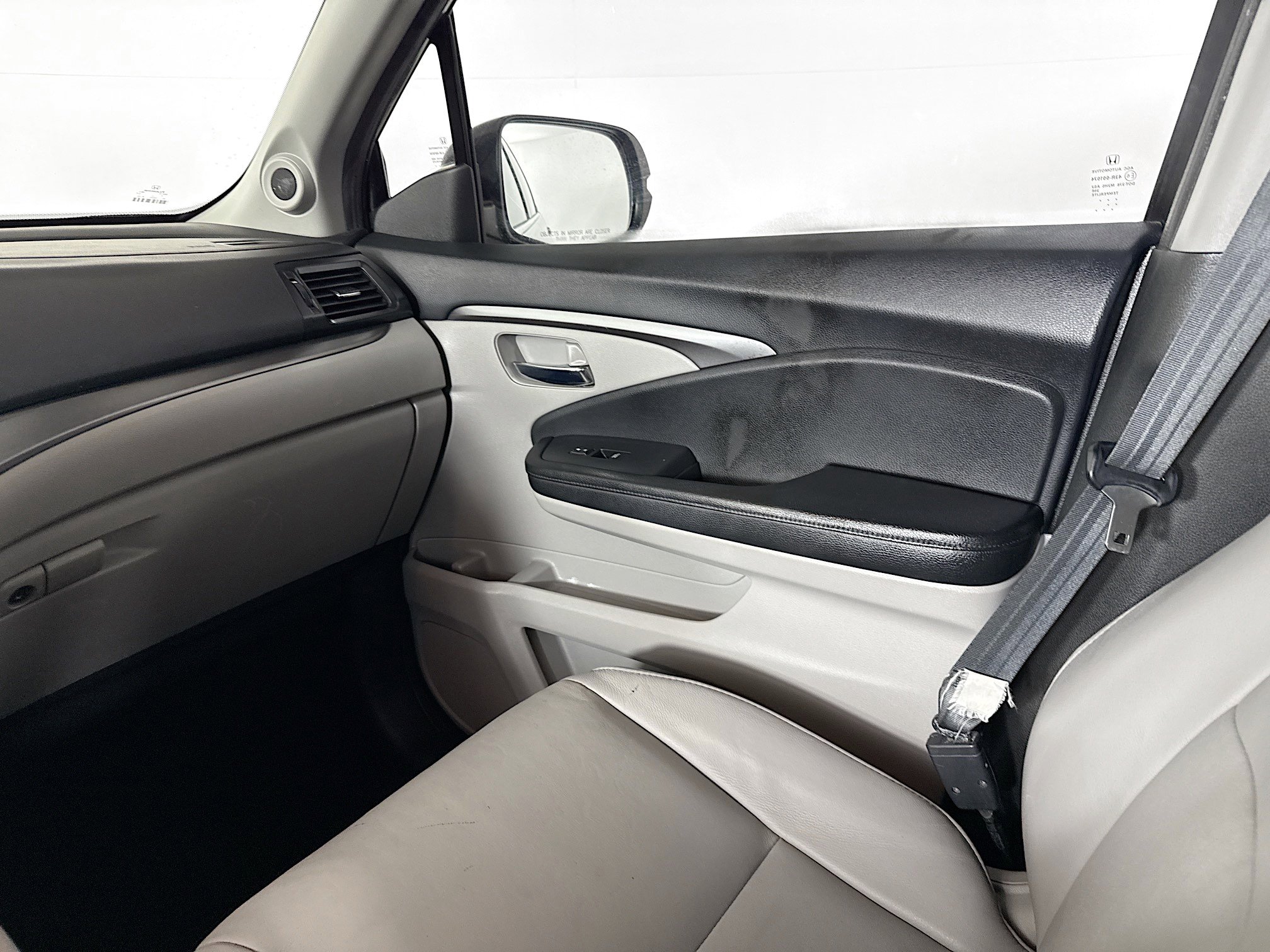 Used 2017 Honda Pilot EX-L image 28