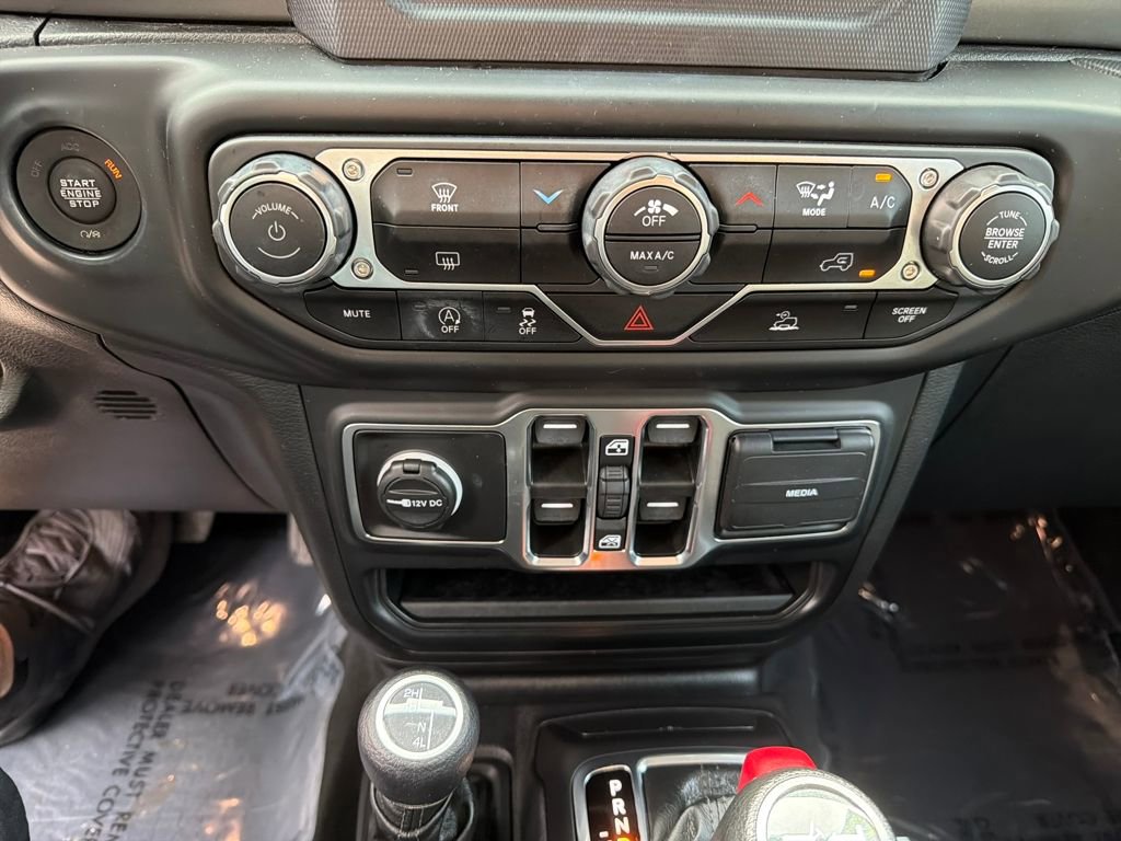 Used 2023 Jeep Wrangler Sport image 28