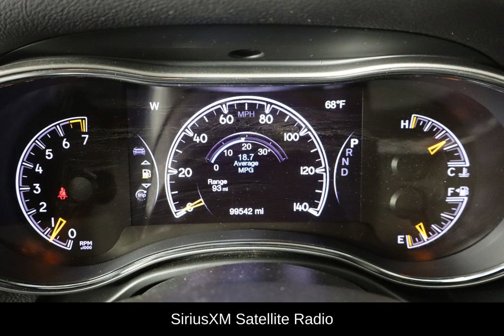 Used 2020 Jeep Grand Cherokee Altitude AWD/4WD image 11
