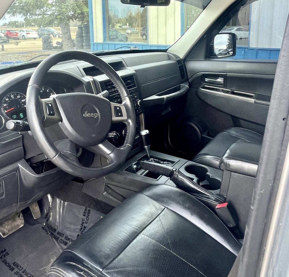 Used 2010 Jeep Liberty Renegade w/ Comfort Seating Group image 7