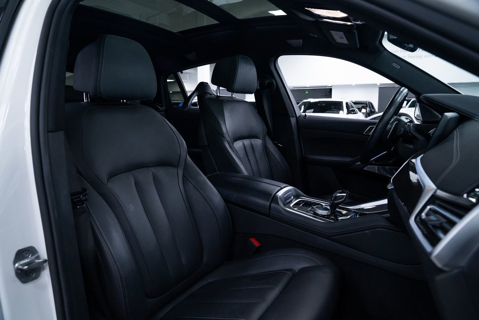 Used 2022 BMW X6 xDrive40i AWD/4WD image 26