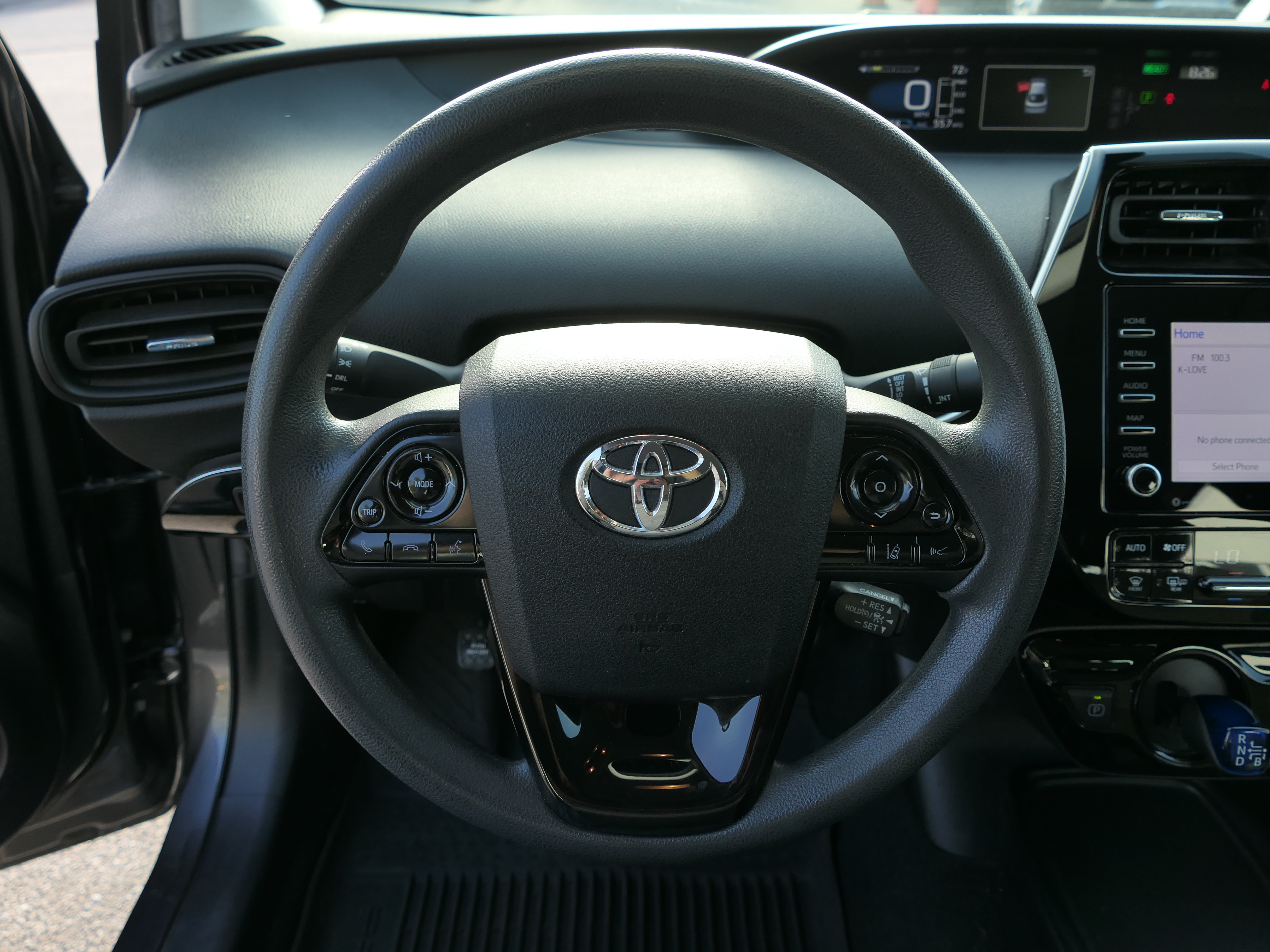 Used 2022 Toyota Prius L Eco FWD image 16
