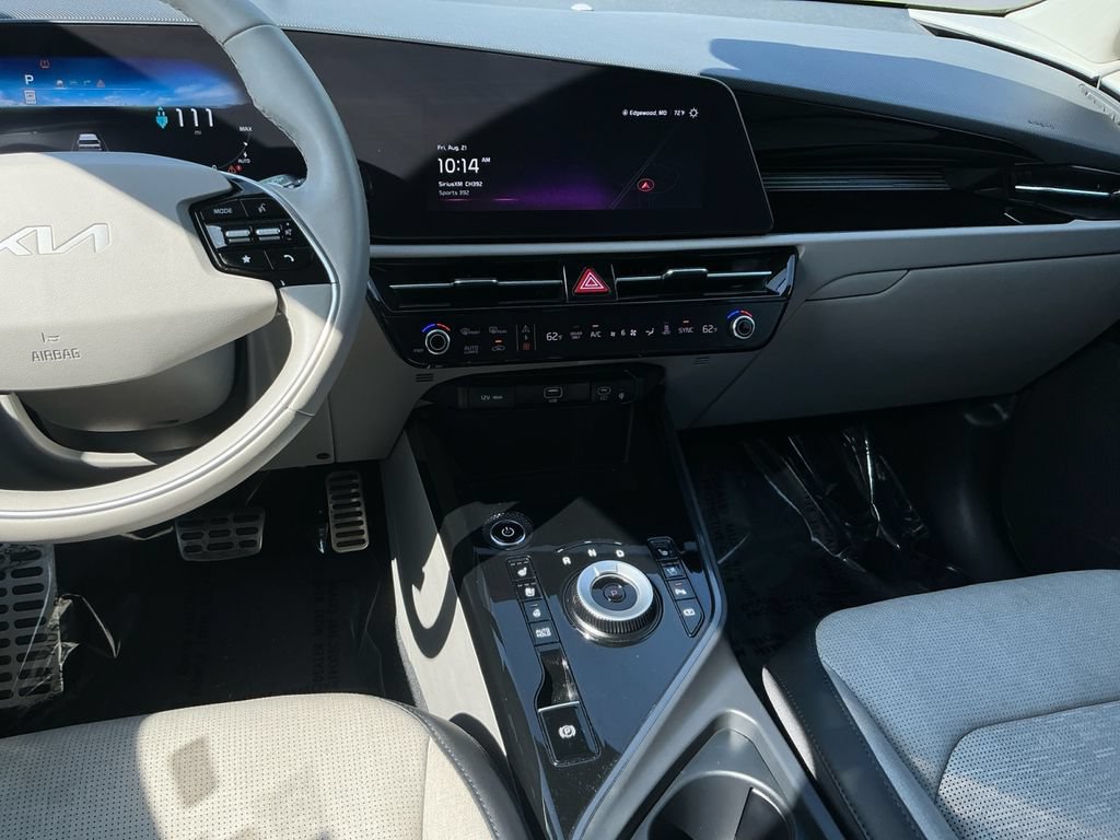 Used 2023 Kia Niro Wave w/ Wave Preserve Package FWD image 12