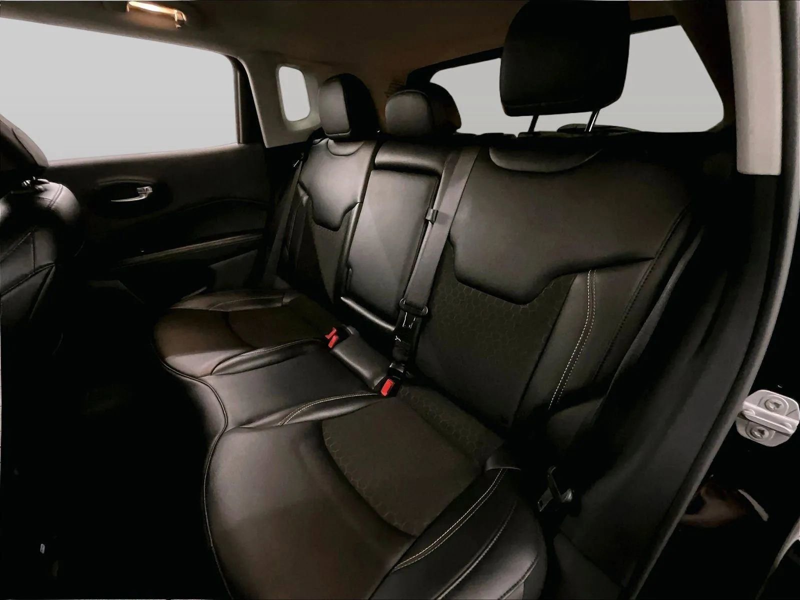 Used 2020 Jeep Compass Latitude image 25