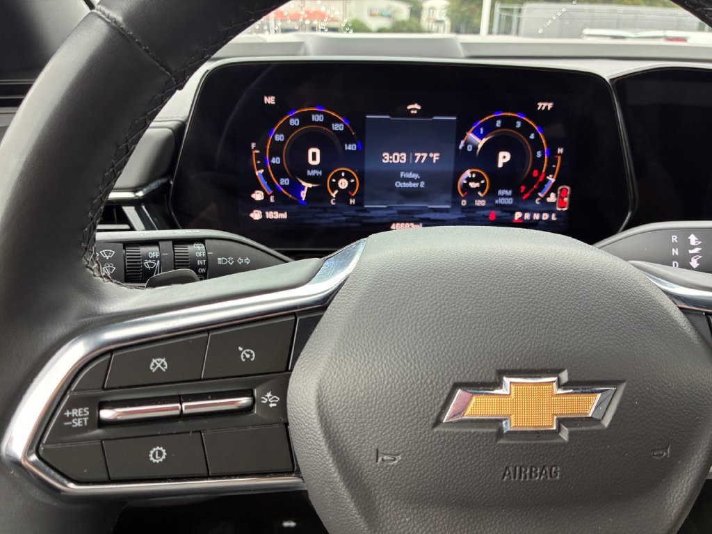 Used 2025 Chevrolet Tahoe LT RWD image 11