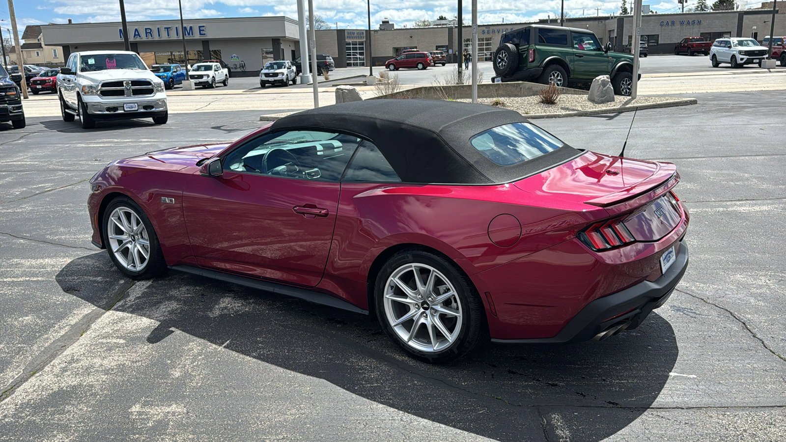 Used 2025 Ford Mustang GT Premium RWD image 7