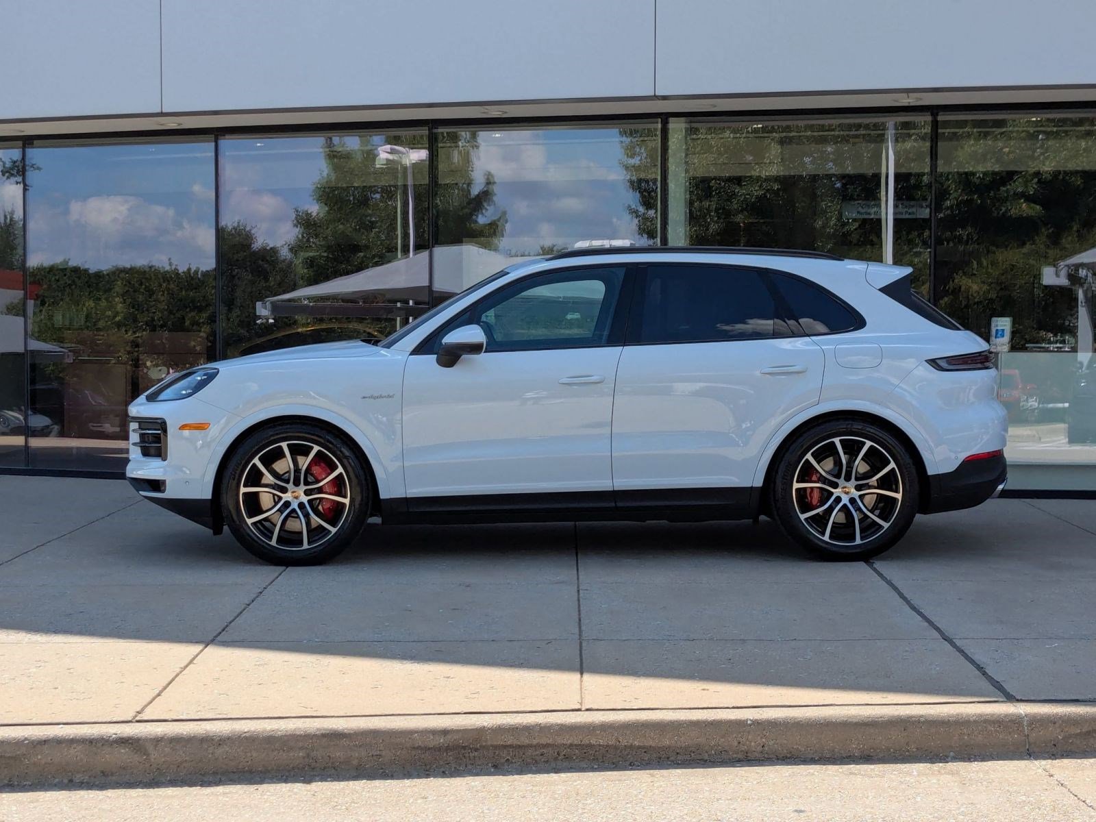 New 2026 Porsche Cayenne S image 2