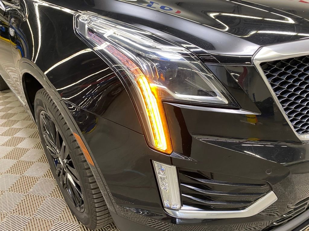 Used 2023 Cadillac XT5 Sportv image 3
