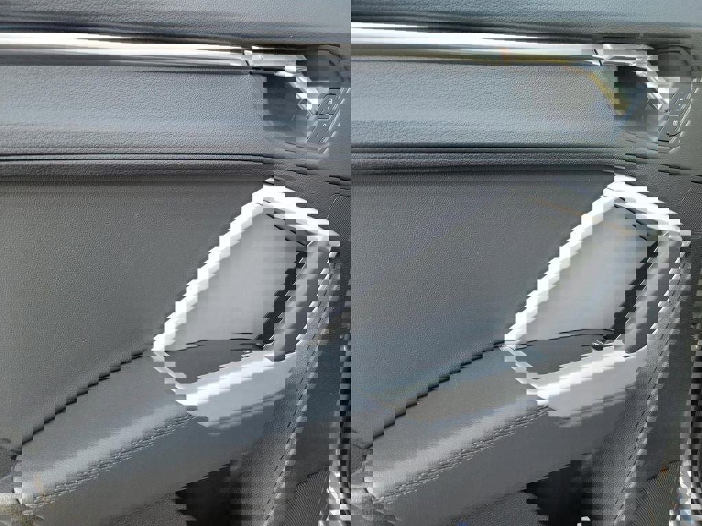 Used 2025 Audi Q3 2.0T Premium image 13