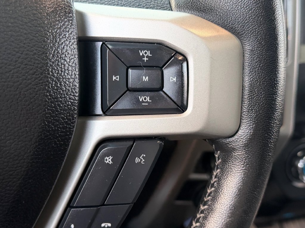 Used 2020 Ford F250 Lariat w/ Lariat Ultimate Package AWD/4WD image 26