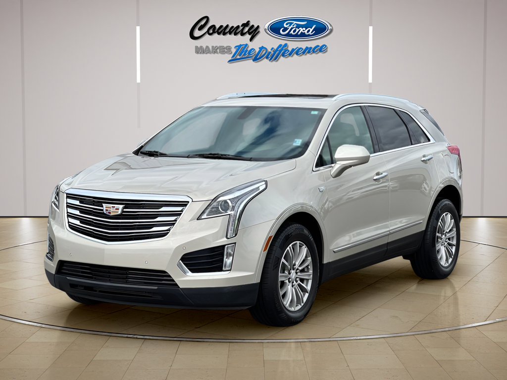 Used 2017 Cadillac XT5 Luxury FWD image 2