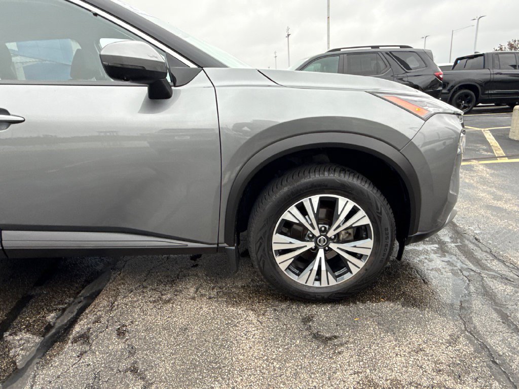 Used 2021 Nissan Rogue SV AWD/4WD image 15