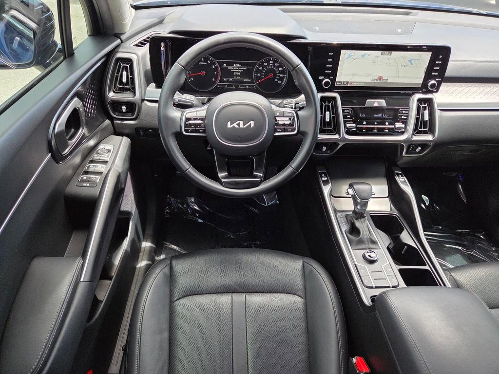 Used 2023 Kia Sorento S image 22