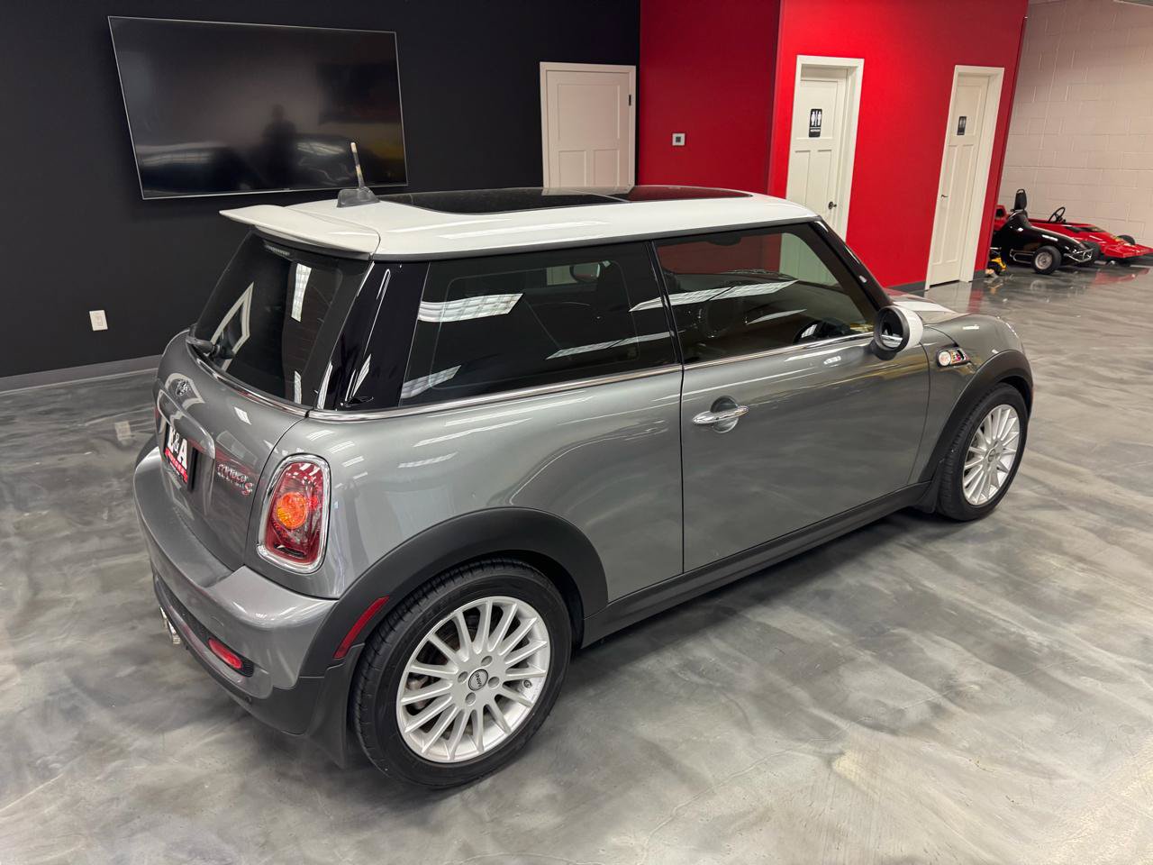 Used 2009 MINI Cooper S FWD image 7