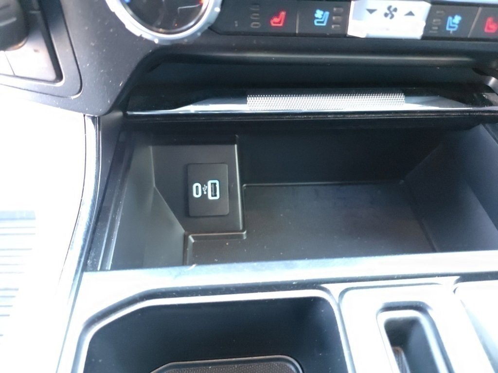 Used 2022 Ford F150 Lariat w/ Max Trailer Tow Package image 23