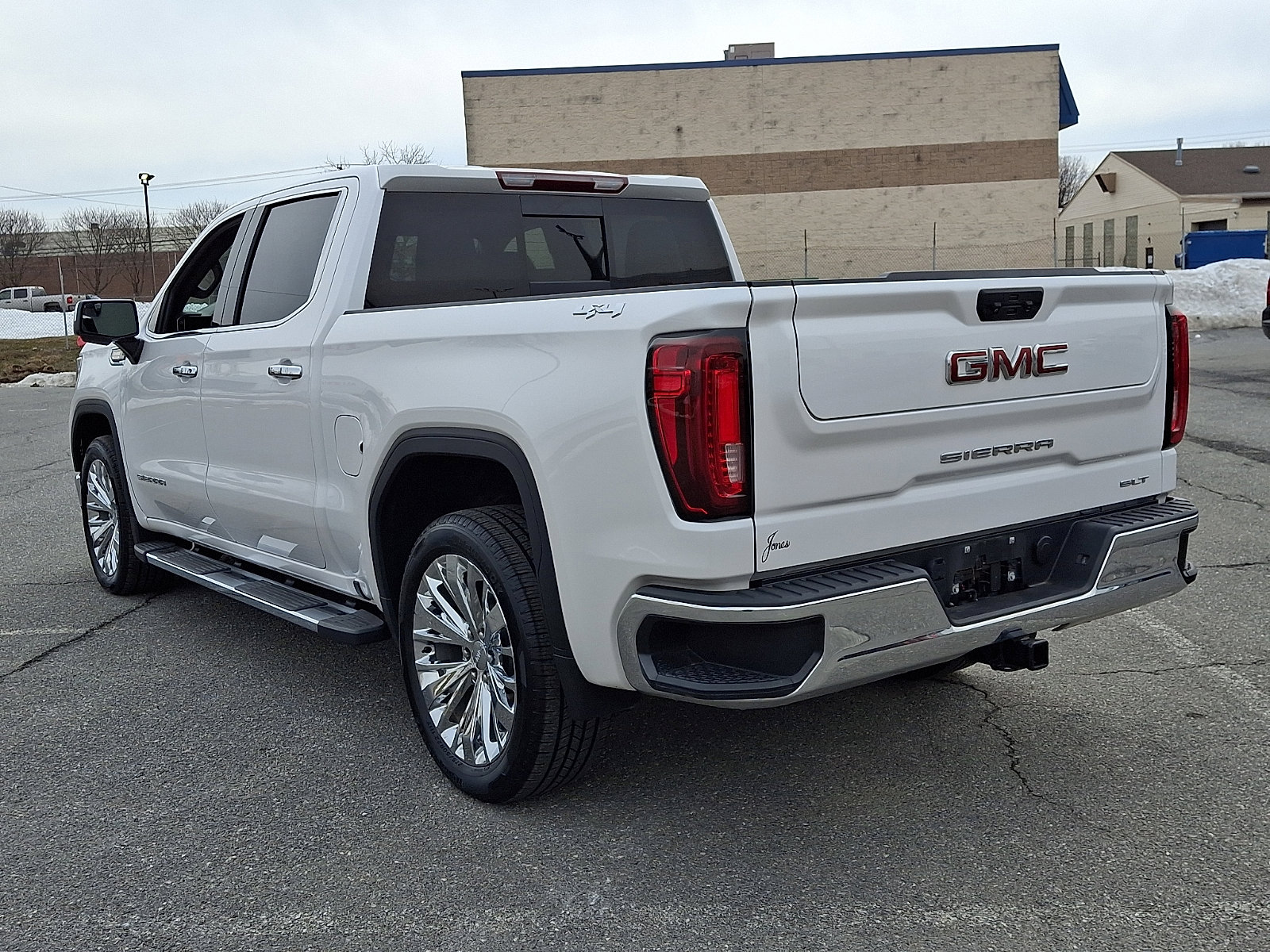 Certified 2023 GMC Sierra 1500 SLT w/ SLT Premium Package image 4