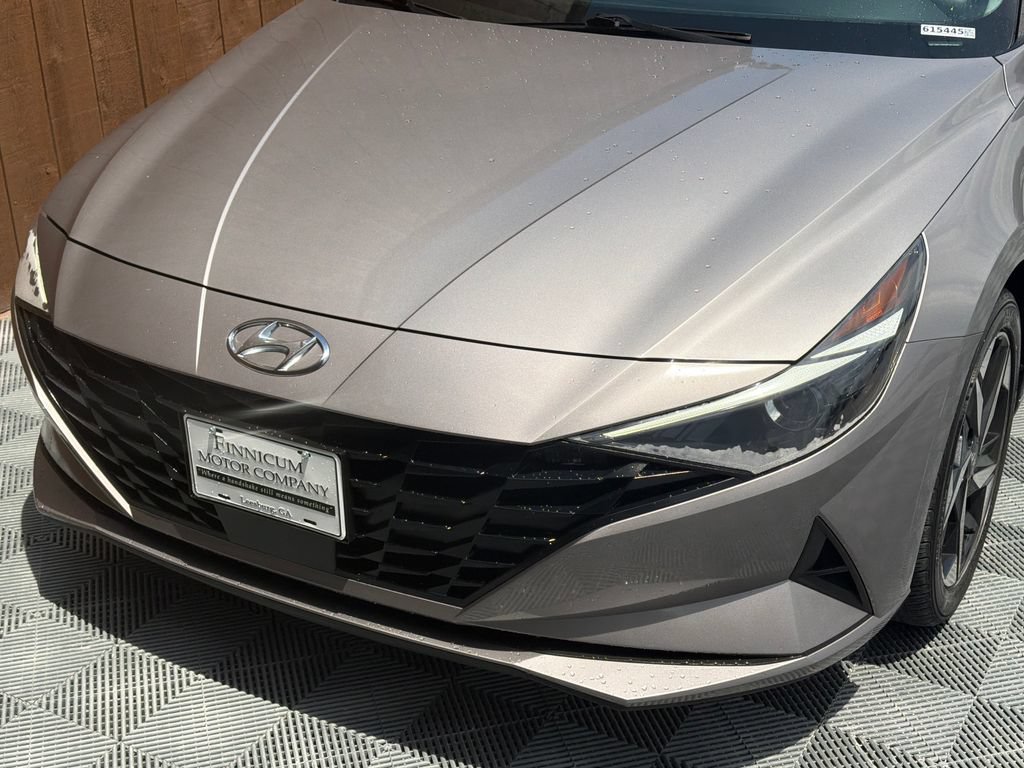 Used 2023 Hyundai Elantra SEL w/ Convenience Package FWD image 19