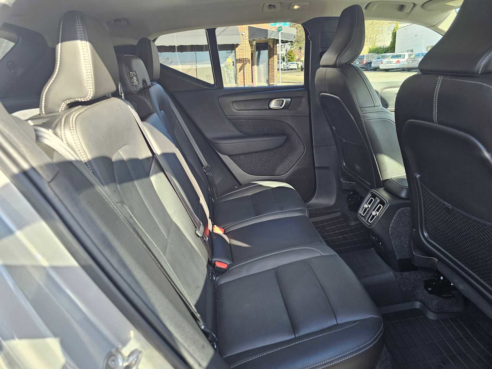 Certified 2025 Volvo XC40 B5 Plus w/ Climate Package image 13