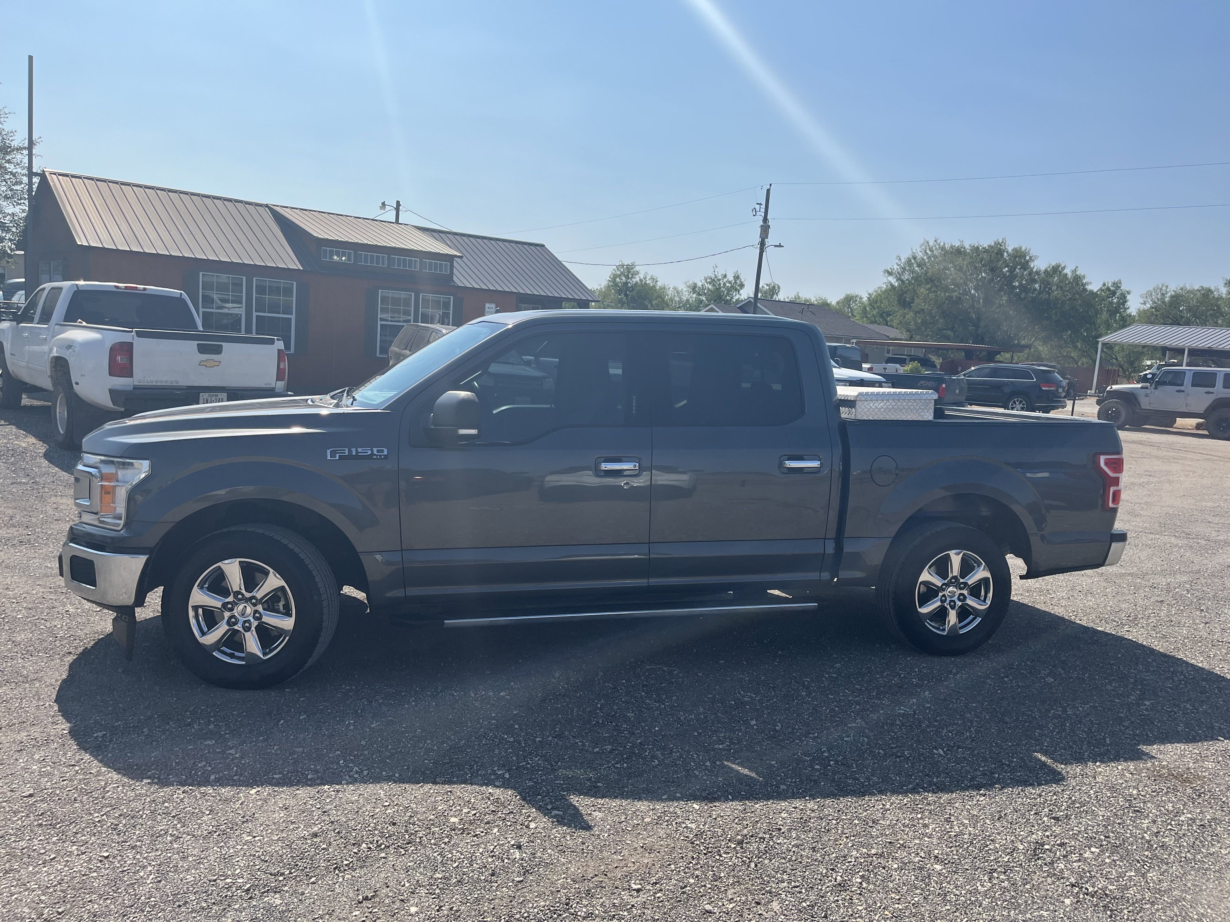 Used 2018 Ford F150 XLT w/ Equipment Group 302A Luxury image 2