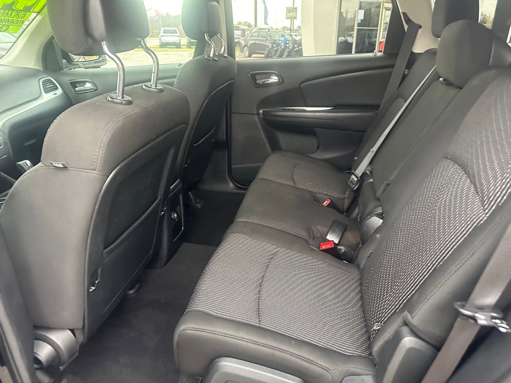Used 2020 Dodge Journey SE w/ SE Popular Equipment Group image 19