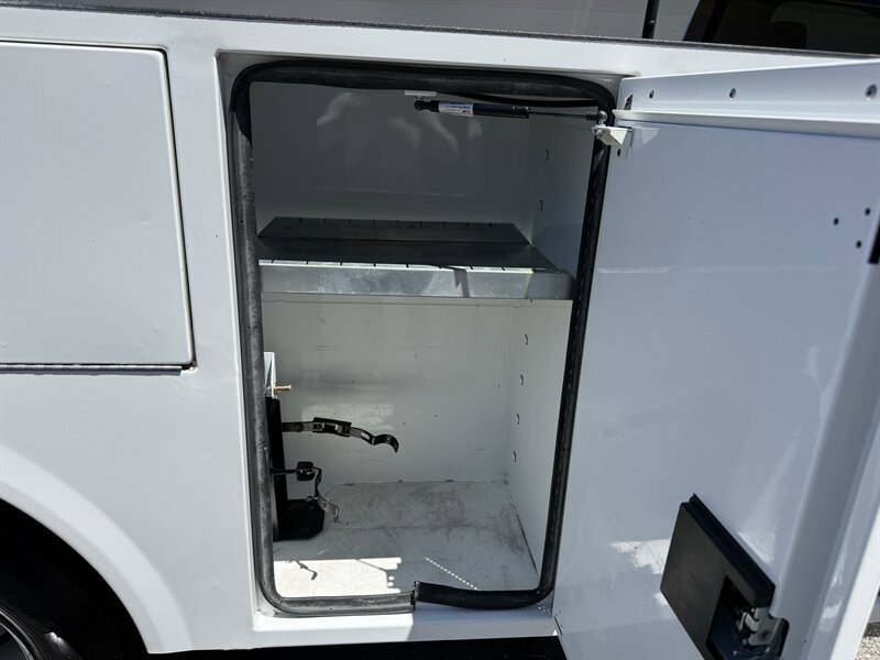 Used 2022 GMC Sierra 3500 Pro w/ Convenience Package RWD image 10