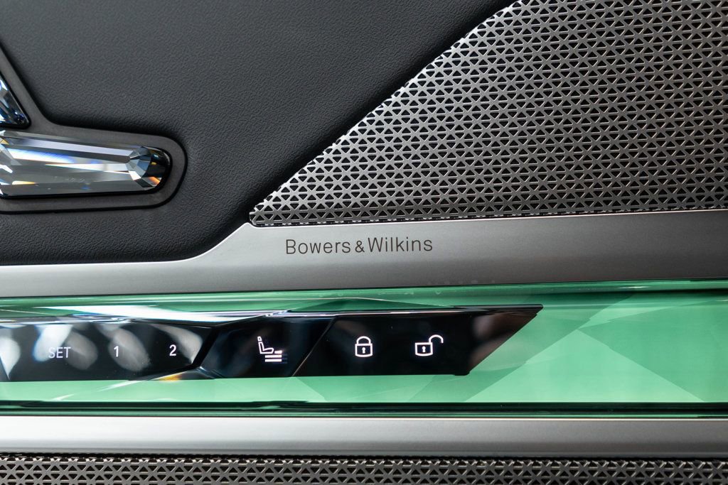 Used 2024 BMW 740i xDrive image 18