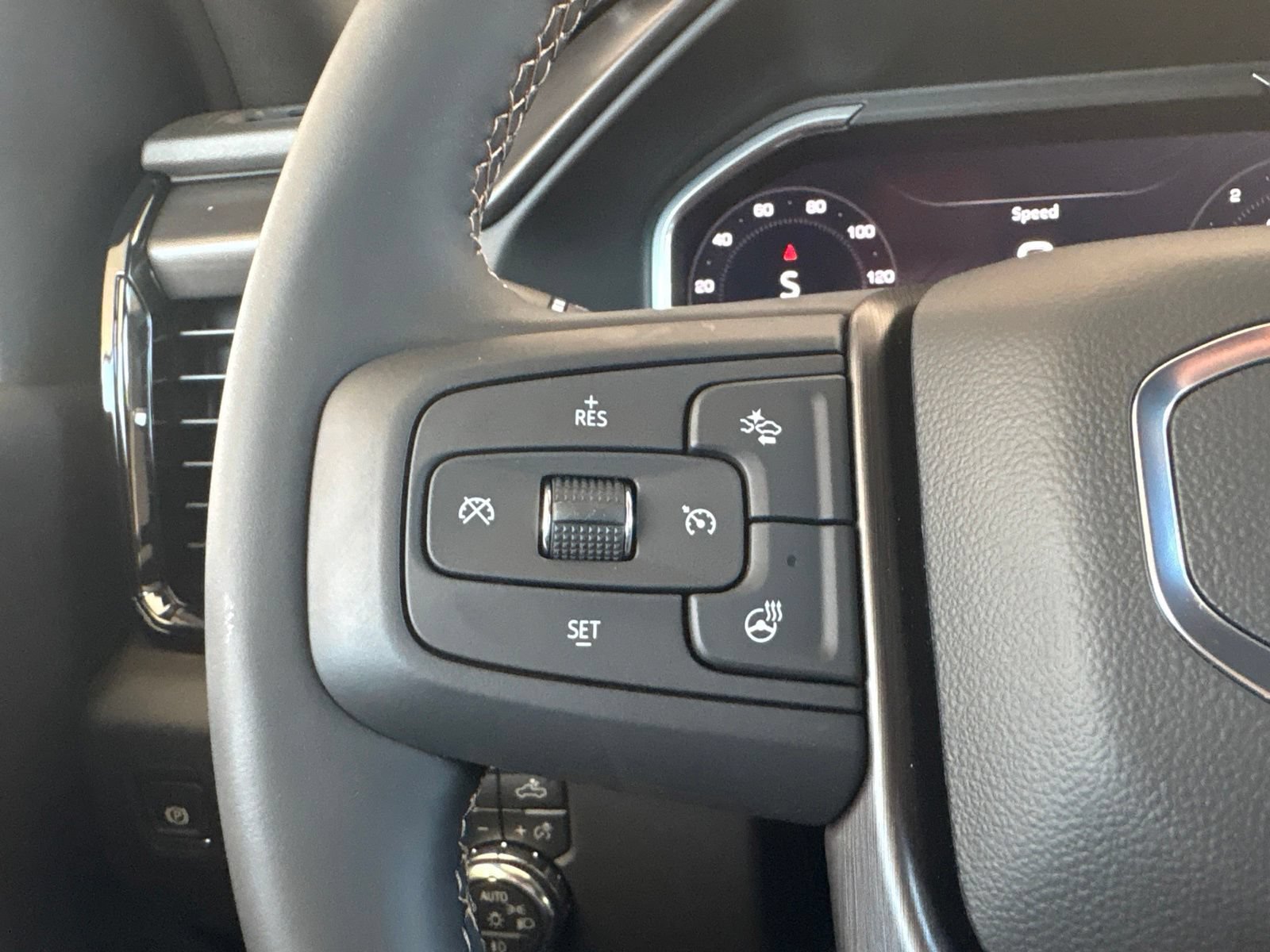 New 2026 GMC Sierra 2500 AT4 w/ AT4 Premium Plus Package AWD/4WD image 29