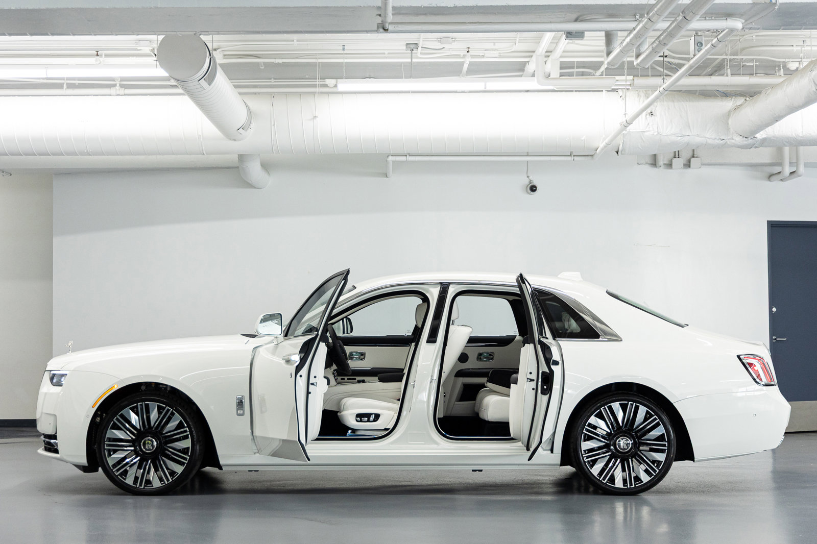 New 2026 Rolls-Royce Ghost AWD/4WD image 11