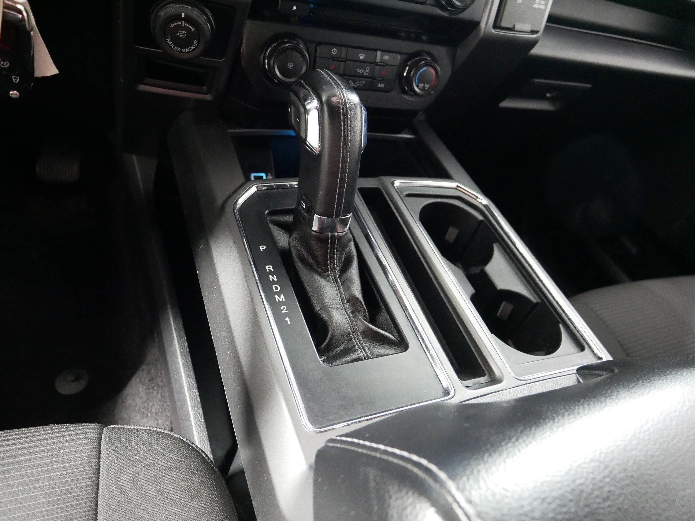 Used 2017 Ford F150 XLT w/ Equipment Group 302A Luxury AWD/4WD image 24