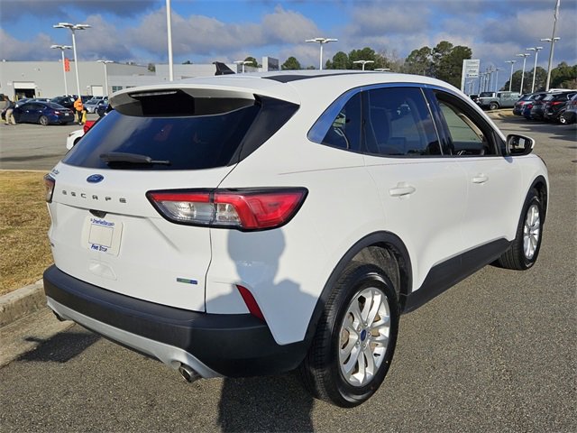Used 2020 Ford Escape SE image 11