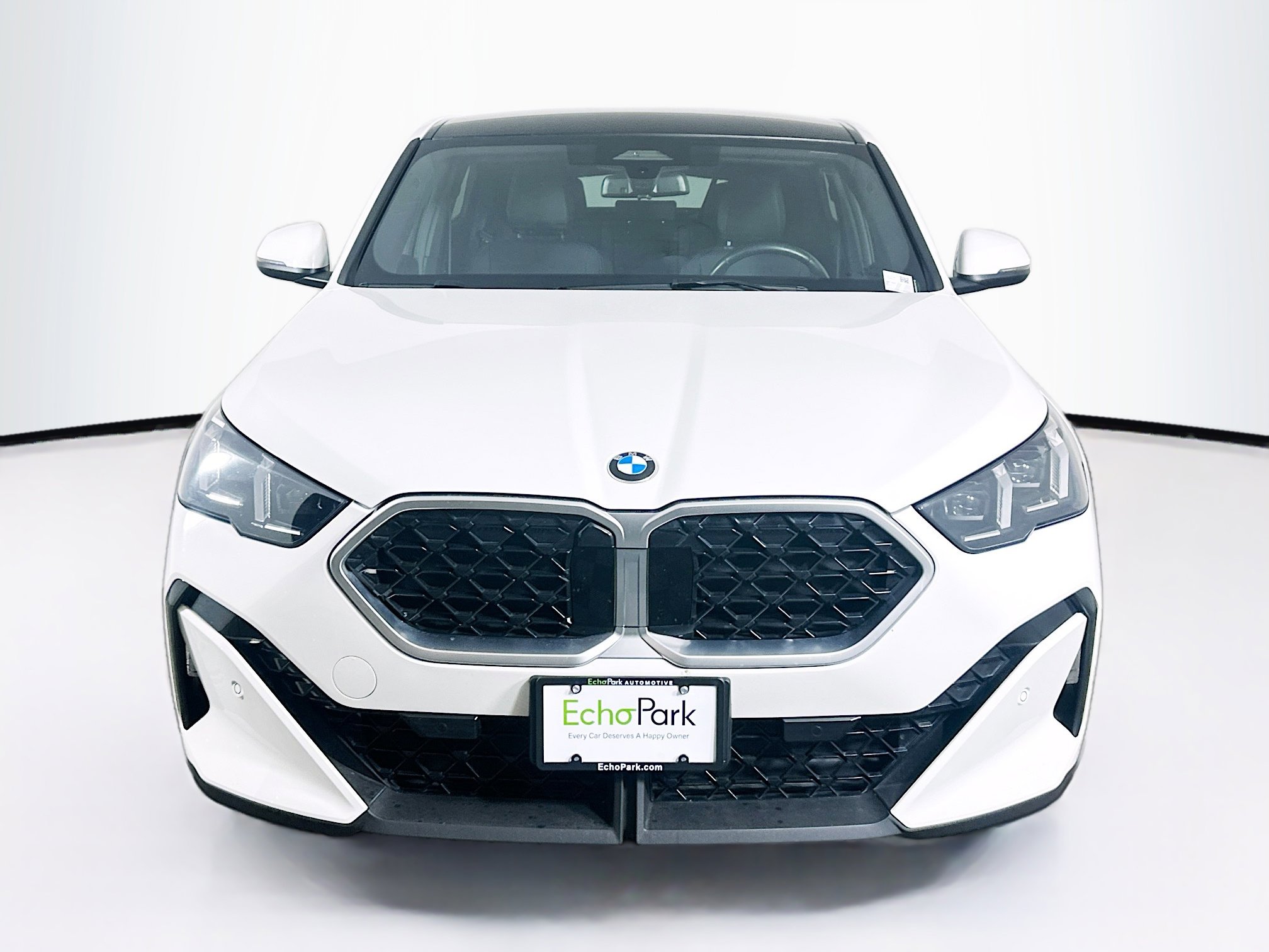 Used 2025 BMW X2 xDrive28i image 2