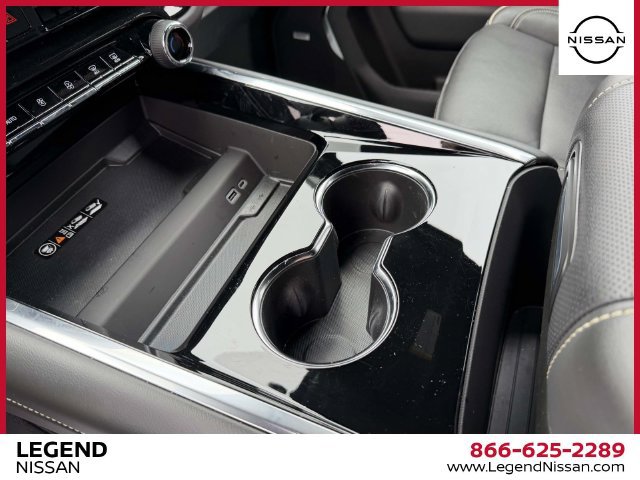 Used 2025 Chevrolet Suburban Premier AWD/4WD image 31