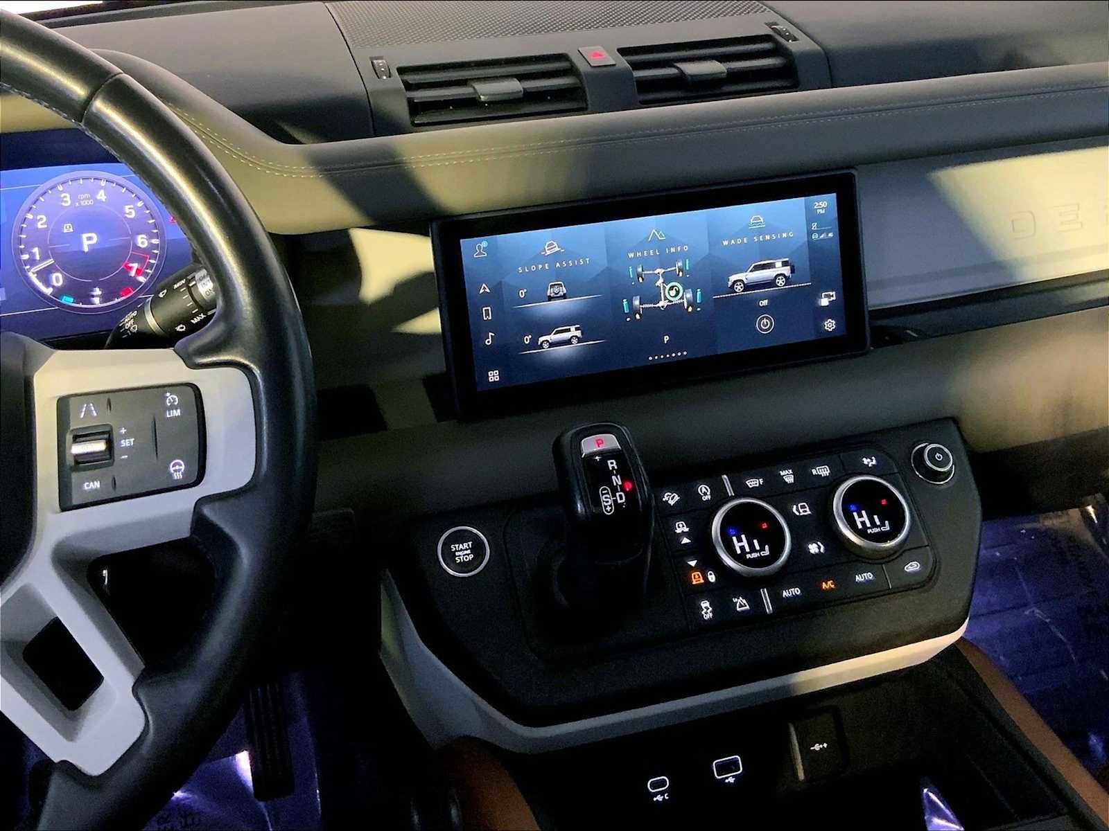 Used 2020 Land Rover Defender 110 SE image 16