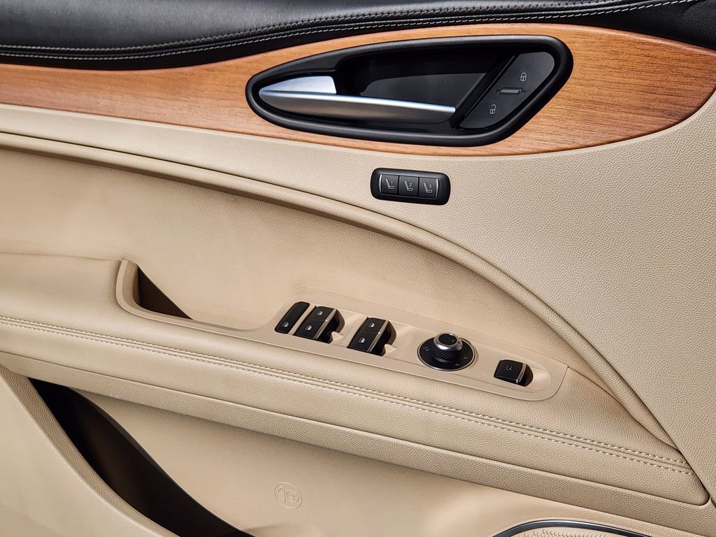 Used 2019 Alfa Romeo Stelvio Ti Lusso w/ Quick Order Package 22X Lusso image 12