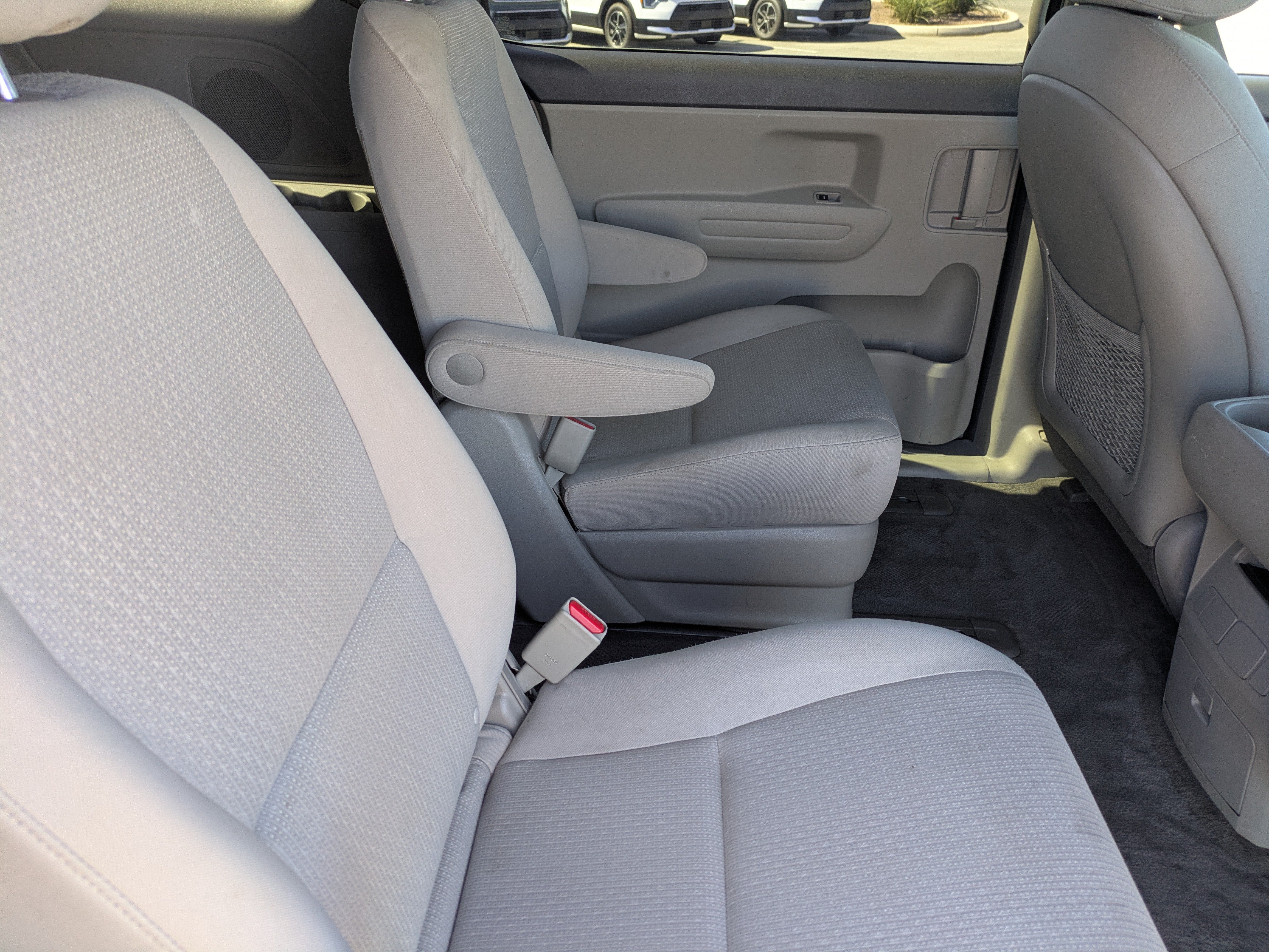 Used 2017 Kia Sedona L FWD image 14