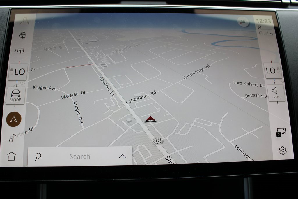 New 2025 Land Rover Range Rover SV image 43