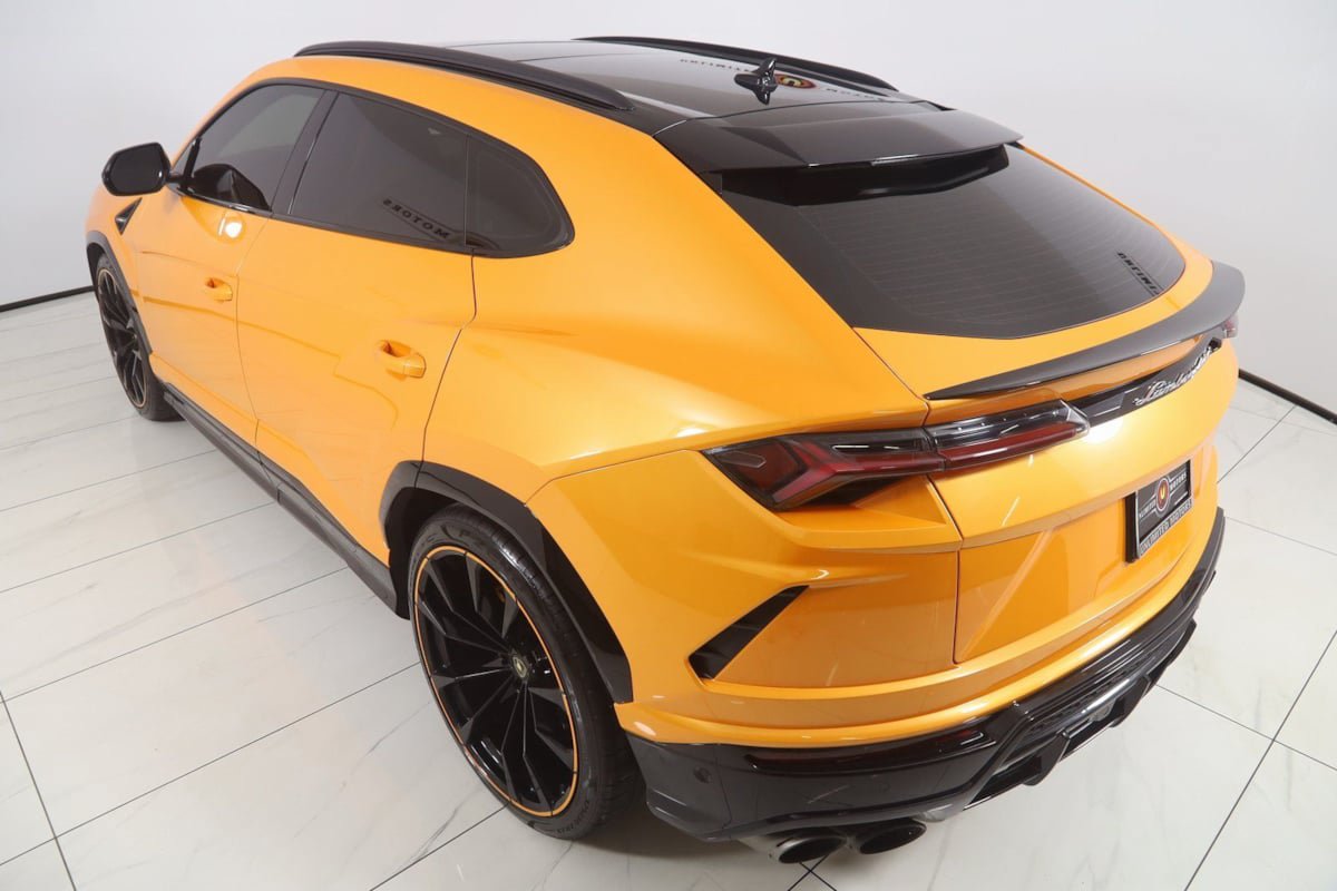 Used 2021 Lamborghini Urus AWD/4WD image 37