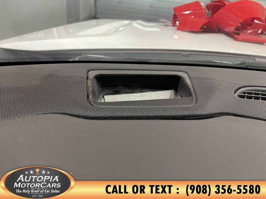 Used 2024 Cadillac Escalade Premium Luxury image 48