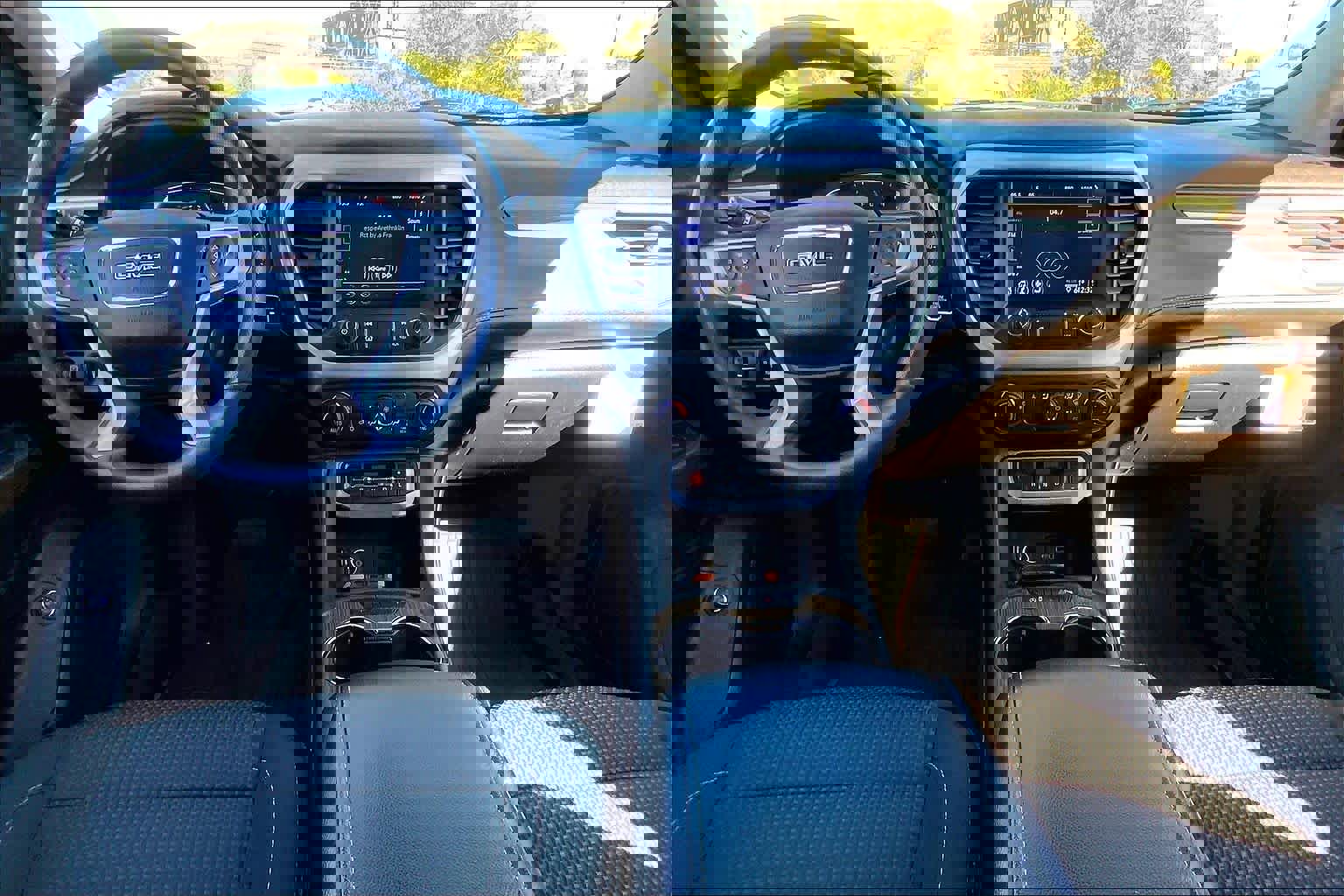 Certified 2023 GMC Acadia SLE w/ Driver Convenience Package image 14