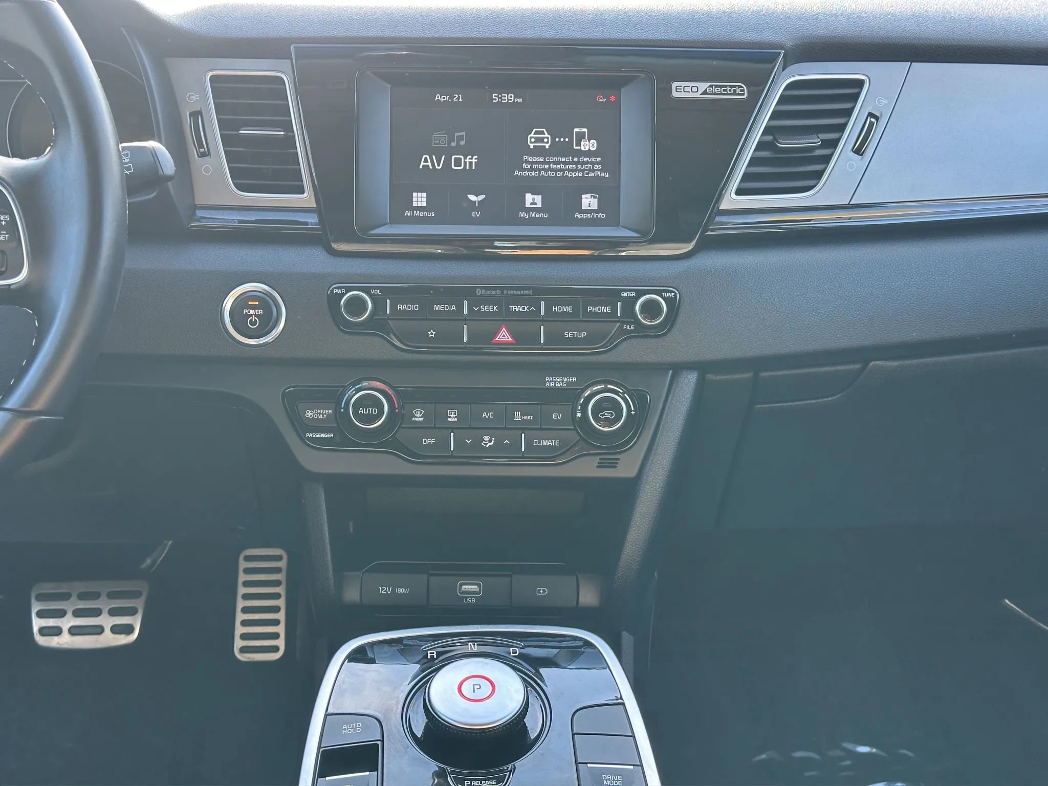Used 2019 Kia Niro EX w/ Cold Weather Package 2.0 FWD image 19