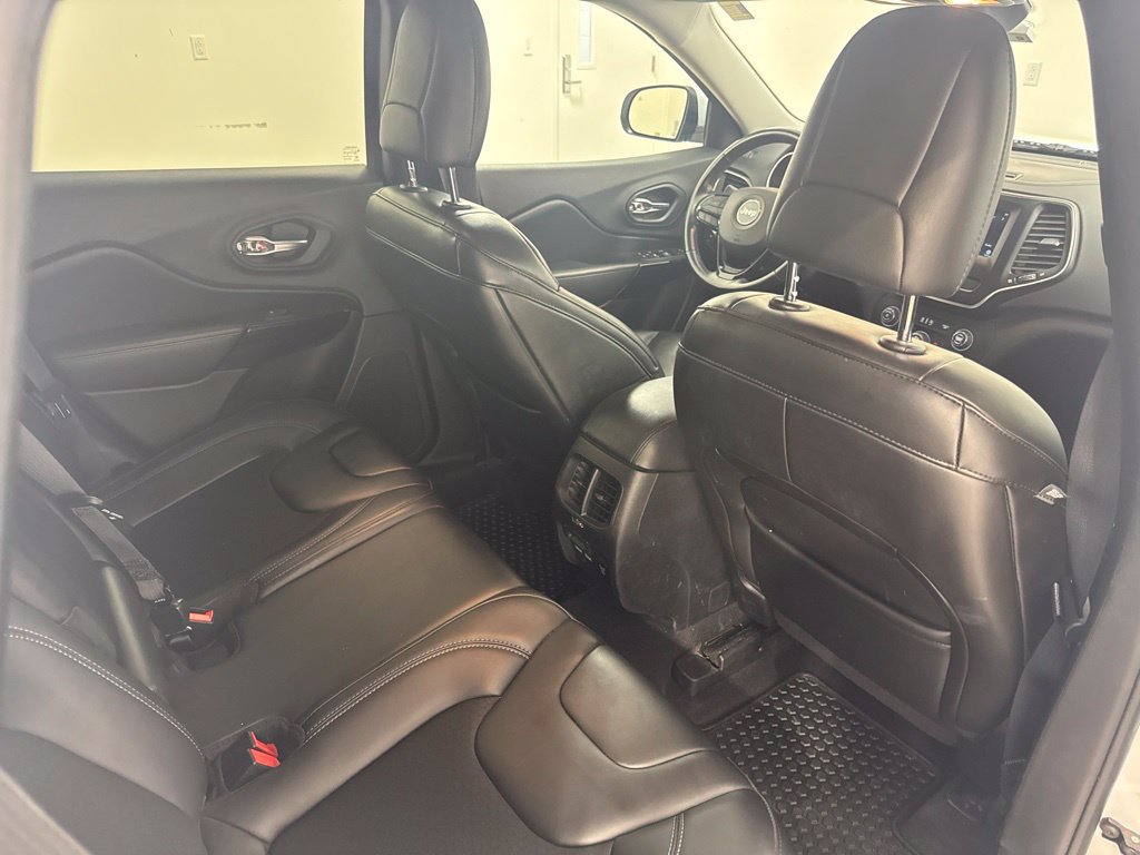 Used 2020 Jeep Cherokee Latitude Plus AWD/4WD image 25