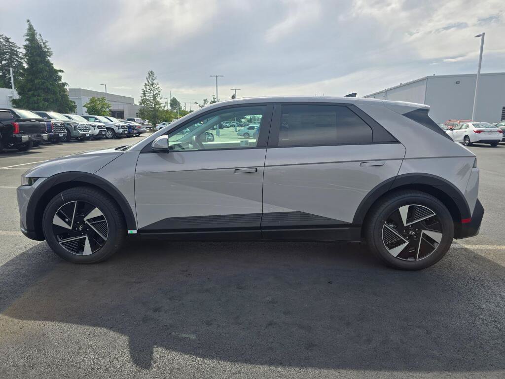 New 2025 Hyundai Ioniq 5 SE AWD/4WD image 5