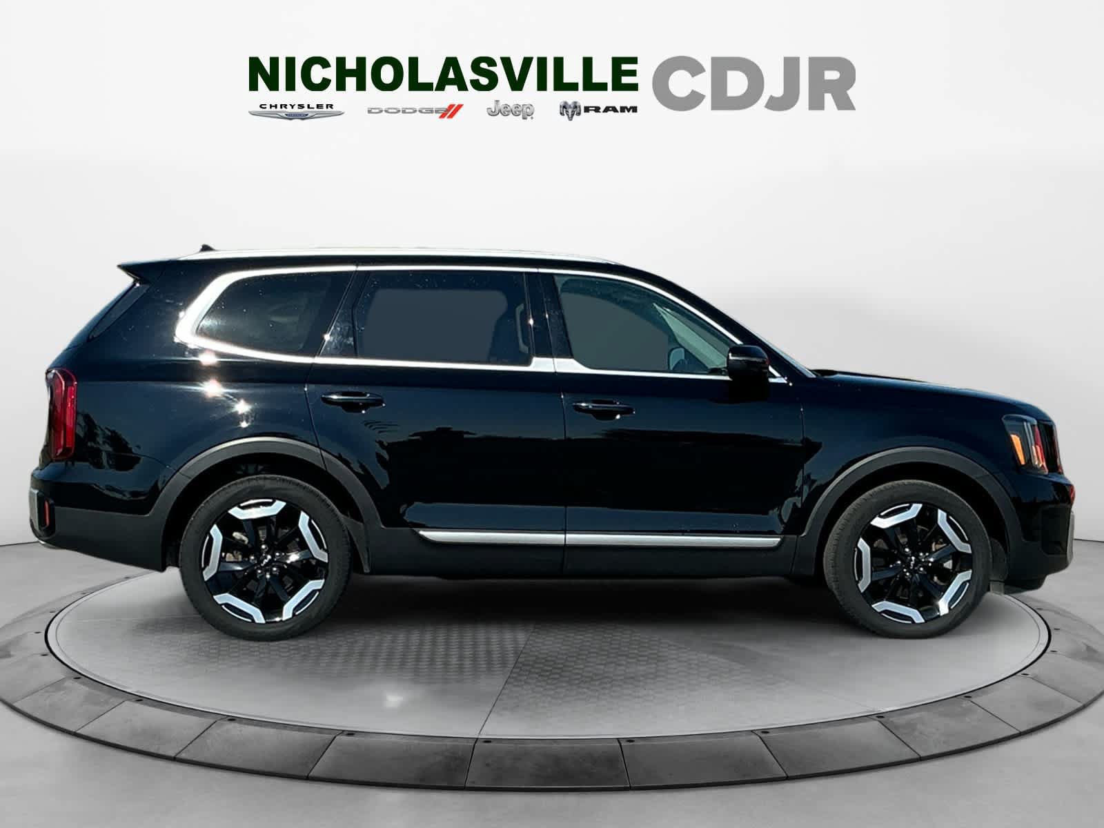 Used 2024 Kia Telluride S w/ S Sunroof Package AWD/4WD image 6