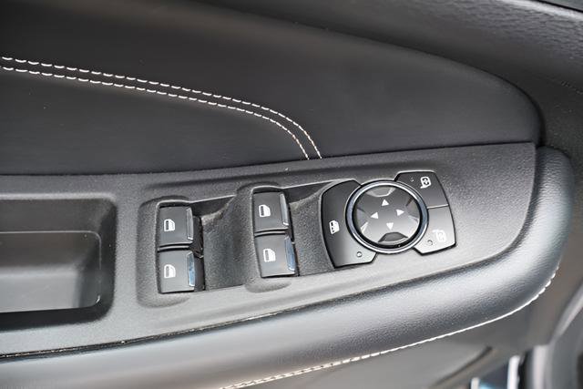 Used 2022 Ford Edge Titanium image 19