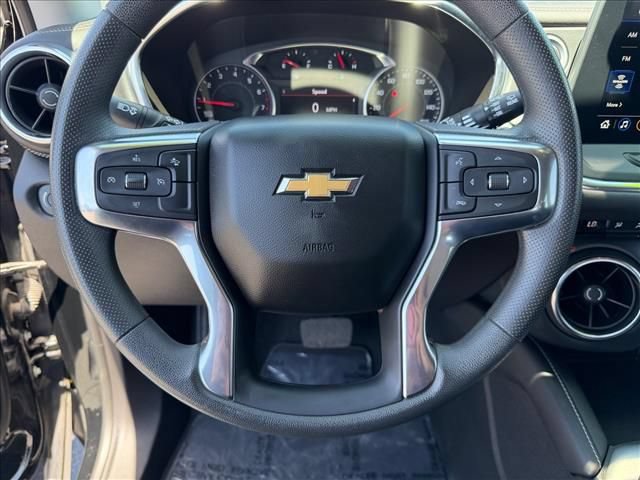 Used 2023 Chevrolet Blazer LT AWD/4WD image 16