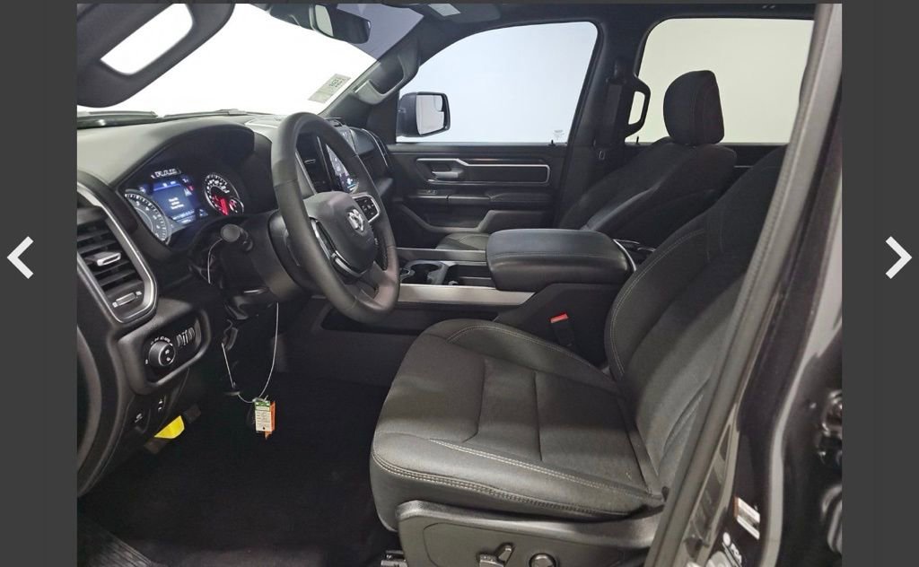 Used 2025 RAM 1500 Big Horn AWD/4WD image 9