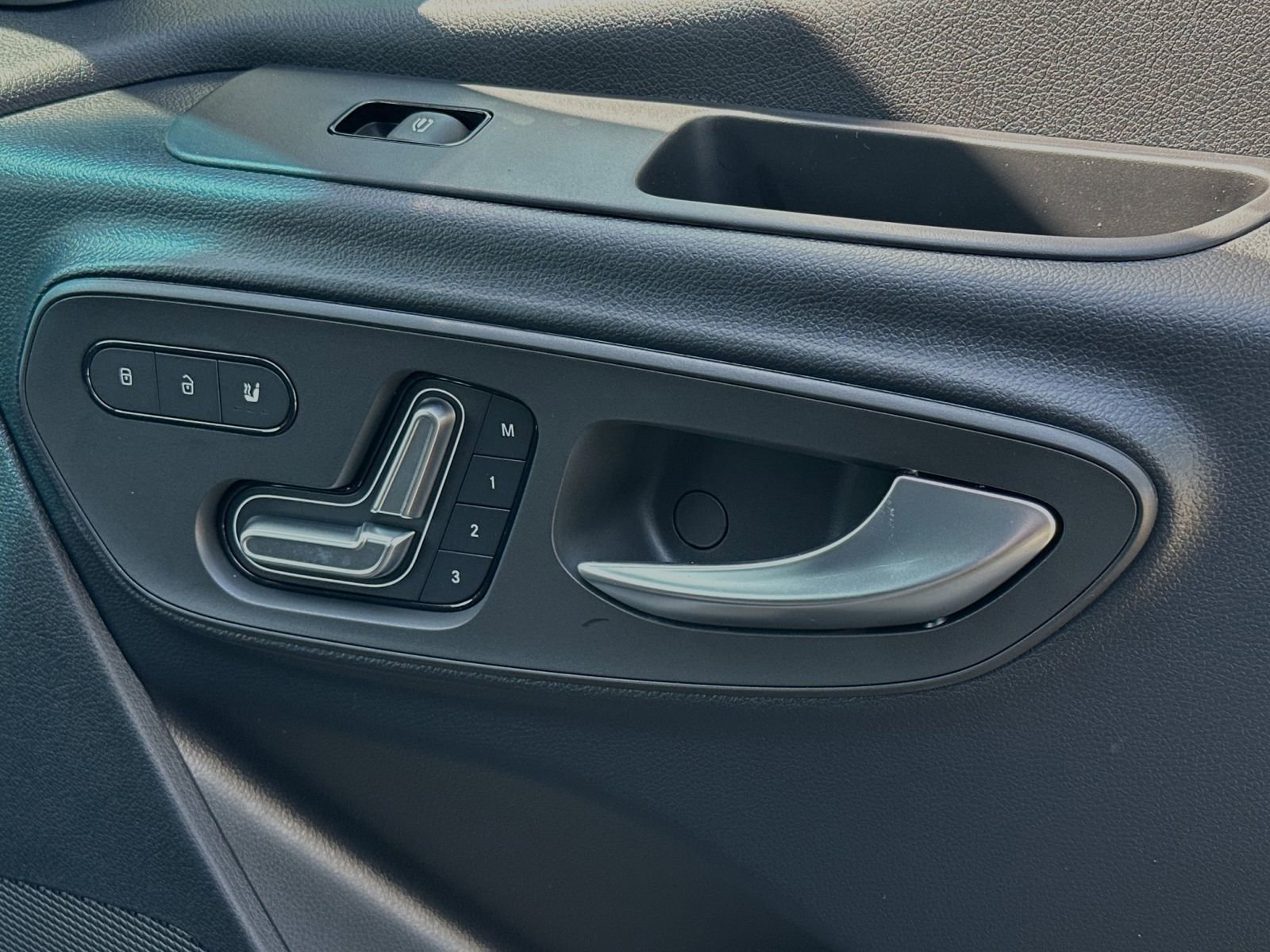 New 2024 Mercedes-Benz eSprinter 170 Cargo image 19