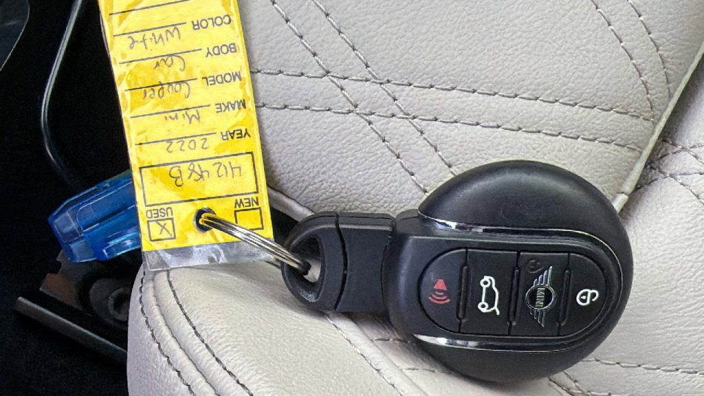 Used 2022 MINI Cooper SE FWD image 27